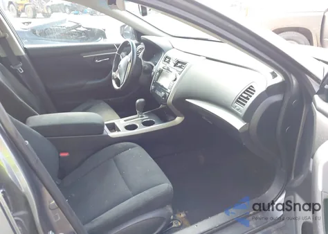 2015 Nissan Altima 2.5 Sv из США, поврежденный, VIN 1N4AL3AP9FC236054